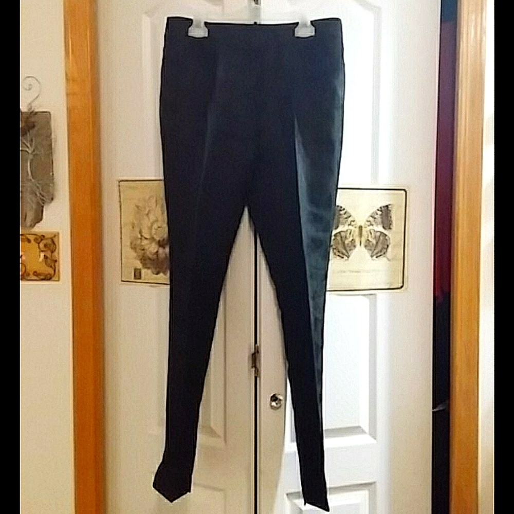 Elie Tahari embossed snake print pants
